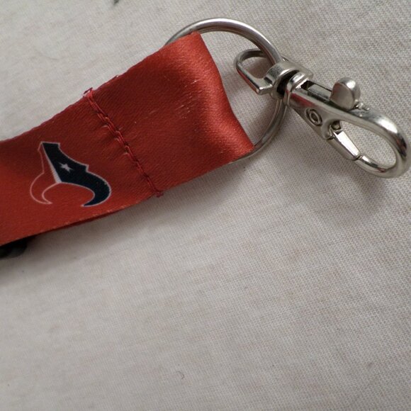 Houston Texans Lanyard Red On One Side Blue On Other Texans Logo & Snap Closure - Picture 3 of 4